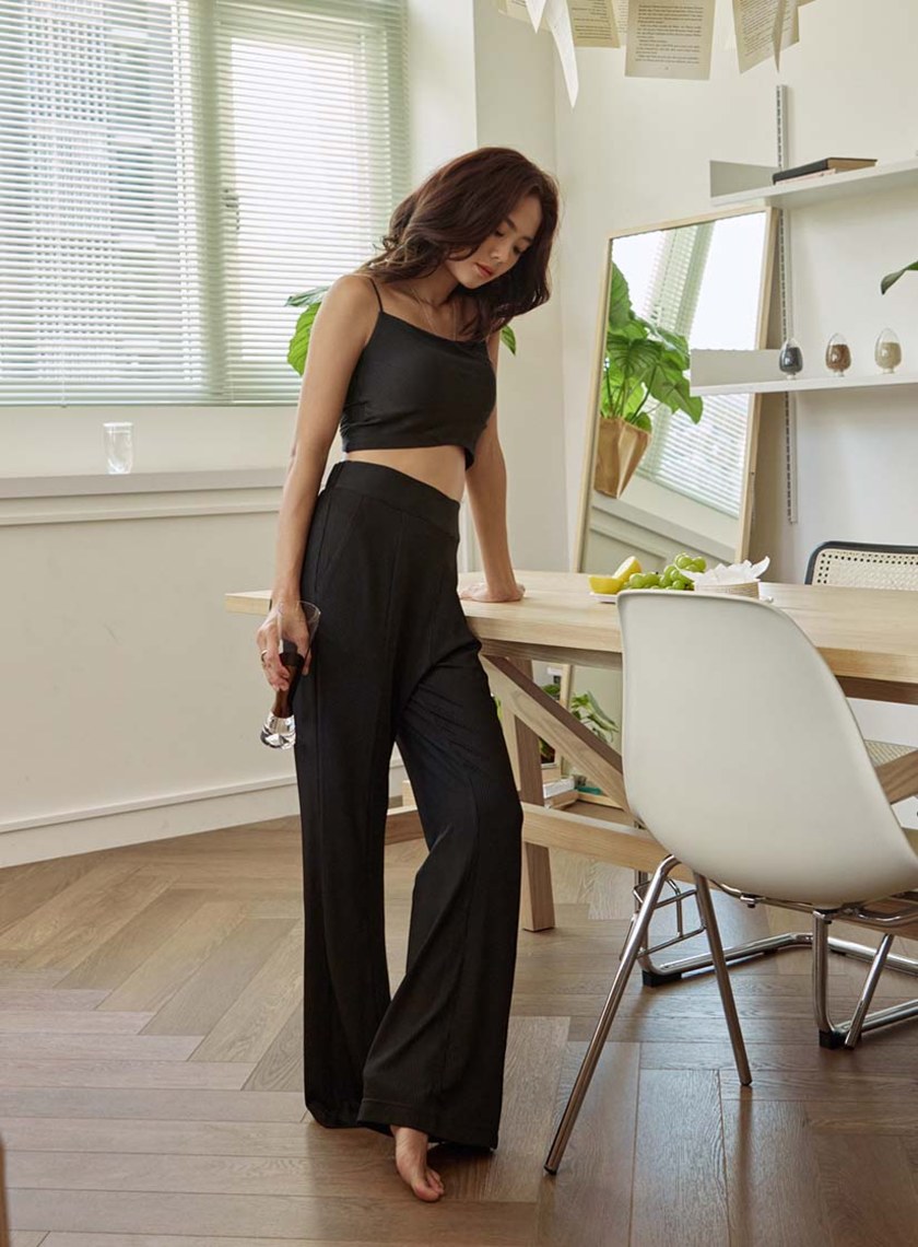 寬腰頭彈性合身微喇叭褲